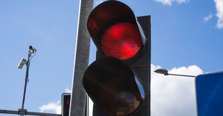 Młodzi naprawdę słabo jeżdżą. Oto dowody