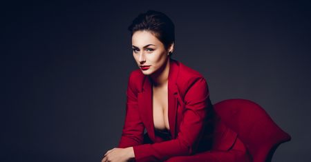 Stylowo i elegancko. Wymień sukienkę na damski garnitur