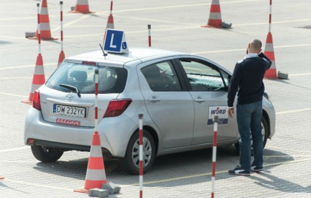 Oblała egzamin na prawo jazdy, po czym wsiadła za kierownicę swojego samochodu