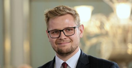 Michał Woś. 28-latek zostanie nowym szefem resortu środowiska w rządzie Morawieckiego