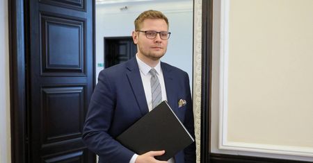 Koronawirus w Polsce. Minister Michał Woś o swoim samopoczuciu