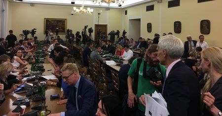 Wiceminister sprawiedliwości Michał Woś chwali Partię Razem. Większy konkurent niż sejmowa opozycja