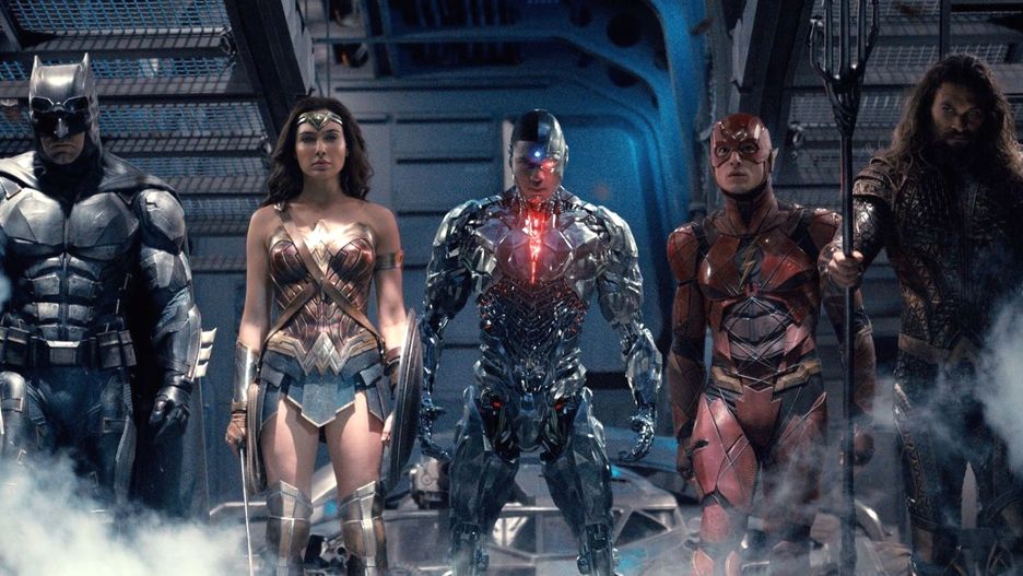 Od lewej: Batman, Wonder Woman, Cyborg, Flash i Aquaman