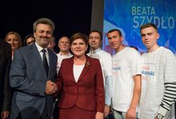 Wojna na noże w PiS z biskupem w tle. "Knuje, intryguje i kłamie”