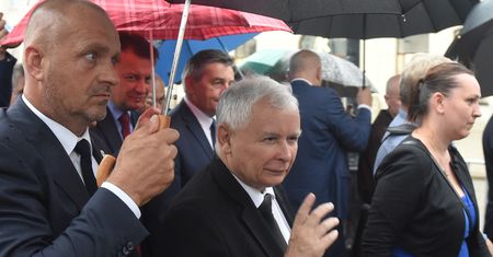 Karnowski o "dokończeniu Smoleńska", Ziemkiewicz o hodowaniu Cyby. Prawica robi z opozycji morderców