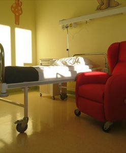 Biznes na fotelach od WOŚP? "Są dla każdej mamy, ale płatne 10 zł za dobę"