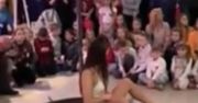 WOŚP. Tancerka na rurze zatańczyła przed dziećmi