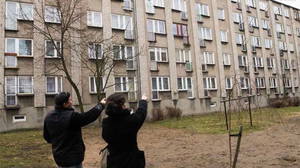 Ulica Działkowa, Piotrków Trybunalski. W tym bloku w 1988 roku Mariusz T. zamordował czterech chłopców