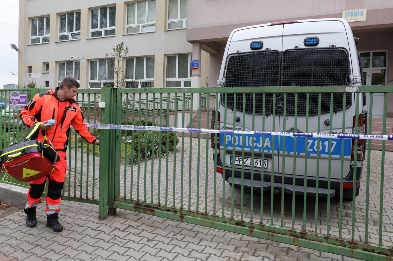 Warszawa Wawer. Policja zatrzymała kolejnych nastolatków ws. tragedii w szkole