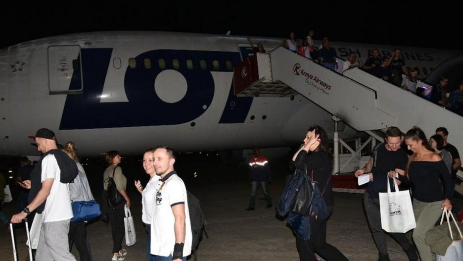 Polacy lądujący w Kenii