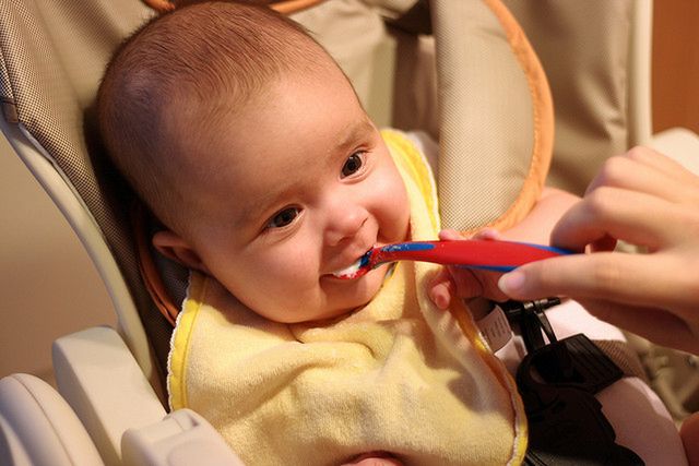 Upewnij się, że chorujące dziecko korzysta z osobnych przedmiotów.