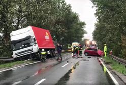Zawada. Śmiertelny wypadek na drodze krajowej nr 45. Trasa zablokowana