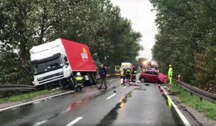 Zawada. Śmiertelny wypadek na drodze krajowej nr 45. Trasa zablokowana