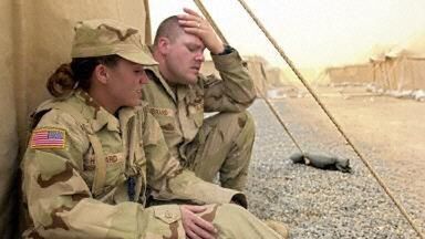 Amerykańscy żołnierze w obozie na północy Kuwejtu