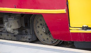 Bydgoszcz. Wykolejony tramwaj zablokował rondo