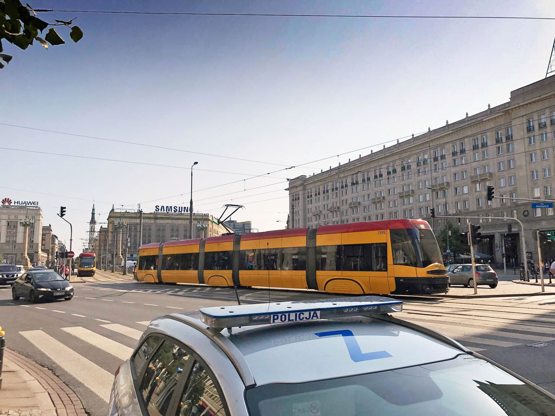 Kolizja opla i tramwaju na pl. Konstytucji w Warszawie / fot. Michał Zieliński / WP 