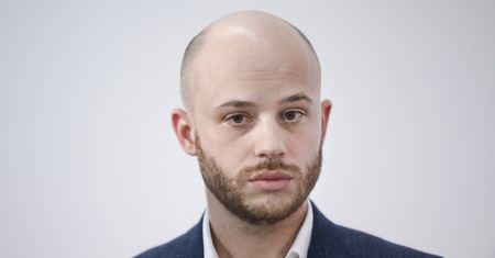 Śpiewak: W Warszawie publiczny park staje się prywatnym interesem. To niezgodne z prawem (OPINIA)