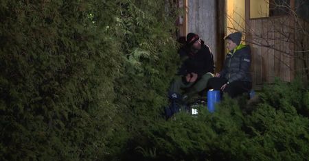 Zimowy biwak pod gołym niebem. Podpowiadamy, jak to zrobić z głową