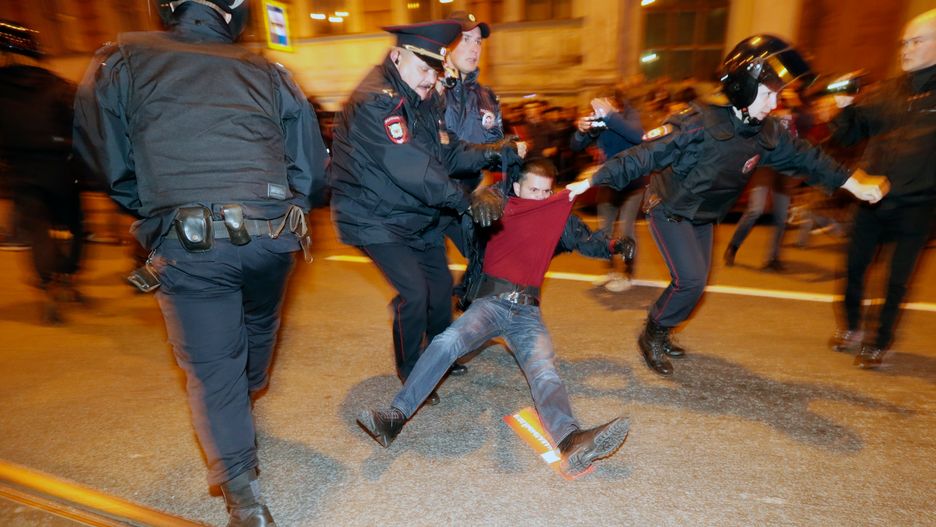 Uczestnicy demonstracji domagali się dopuszczenia Nawalnego do startu w wyborach prezydenckich.