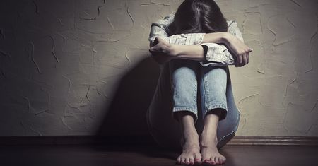 Bracia zgwałcili 14-latkę. Nagranie krążyło po Nowym Sączu