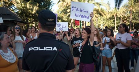 Barcelona. Dziecko zgwałcone przez 5 mężczyzn. Wyrok sądu szokuje