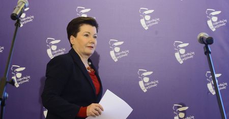 Gronkiewicz-Waltz dostanie niższą pensję przez rozporządzenie PiS. Zarobi aż o 24 złote mniej