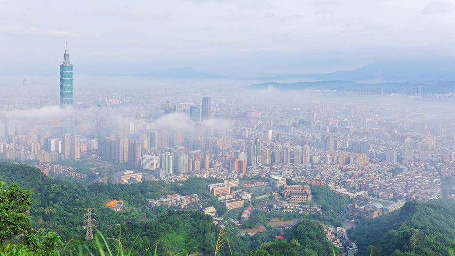 Nad miastem góruje drapacz chmur Taipei 101