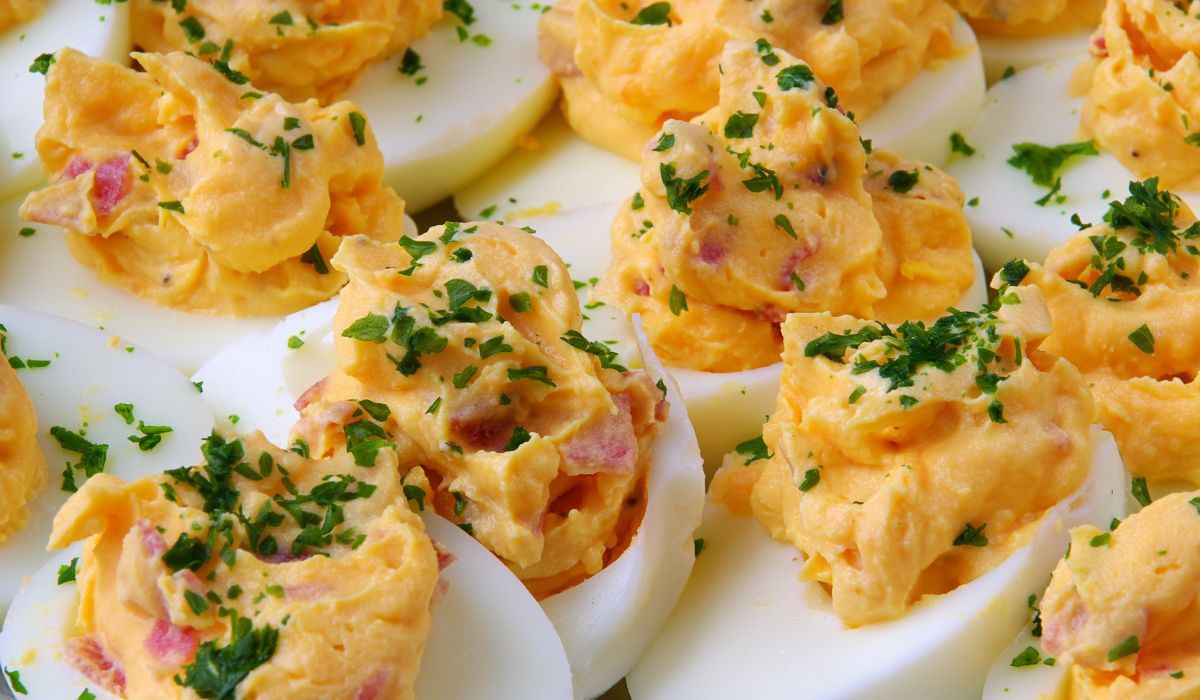 Takich wielkanocnych jajek faszerowanych nie widziałeś. Znikają z talerza w sekundę