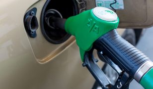 Ile oszczędzamy na taniej ropie? Nawet 1400 zł rocznie