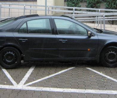 Szefowa MEN przeprosiła za parkowanie "na kopercie " w Sieradzu