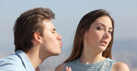 Trenerzy uwodzenia mają swoje pięć minut. Polacy jak gąbki chłoną ich rady