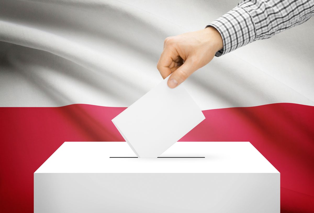 Jak głosować za granicą i poza miejscem zamieszkania w wybory parlamentarne 2019?