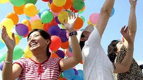 Chińczycy świętują zwycięstwo nad epidemią