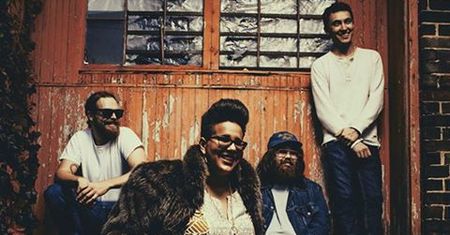 Frontmanka Alabama Shakes jest Thunderbitch