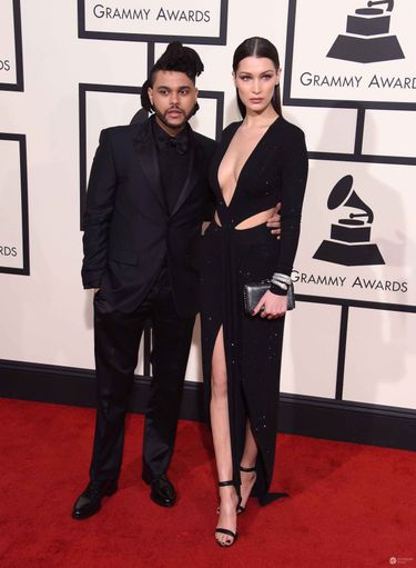 The Weeknd i Bella Hadid (w sukni Alexandre Vauthier) - Grammy 2016