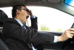 Kierowca zasnął za kierownicą. Popularne wideo zwraca uwagę na poważny problem