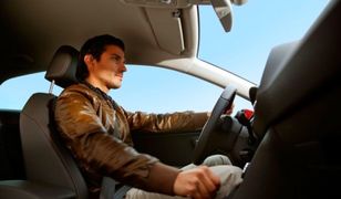 Gdzie trzymasz ręce podczas prowadzenia auta?