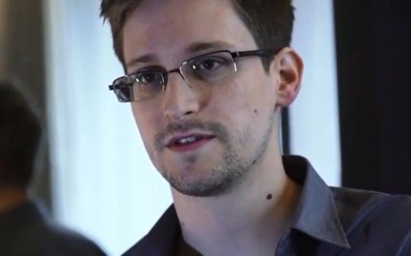 Edward Snowden z trzyletnim pozwoleniem na pobyt w Rosji