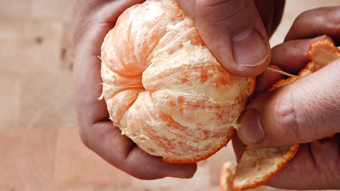 Jak szybko obierać mandarynki