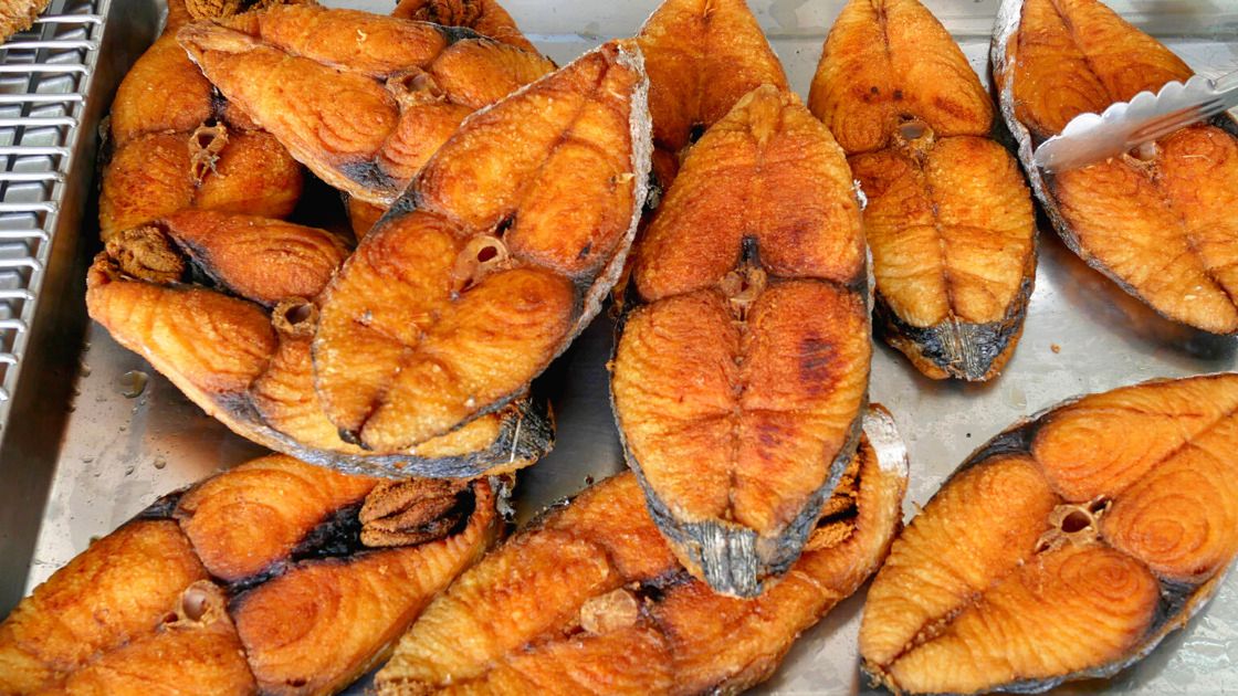 Jak oczyścić rybę z łusek