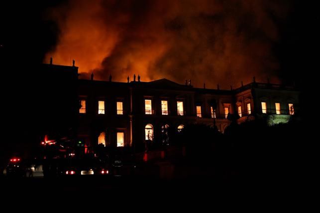 Wielki pożar brazylijskiego Muzeum Narodowego. Gigantyczny meteoryt przetrwał