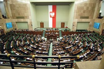 Sejm uchwalił ustawę, która pozwala na finansowanie trzynastek dla emerytów z Funduszu Solidarnościowego
