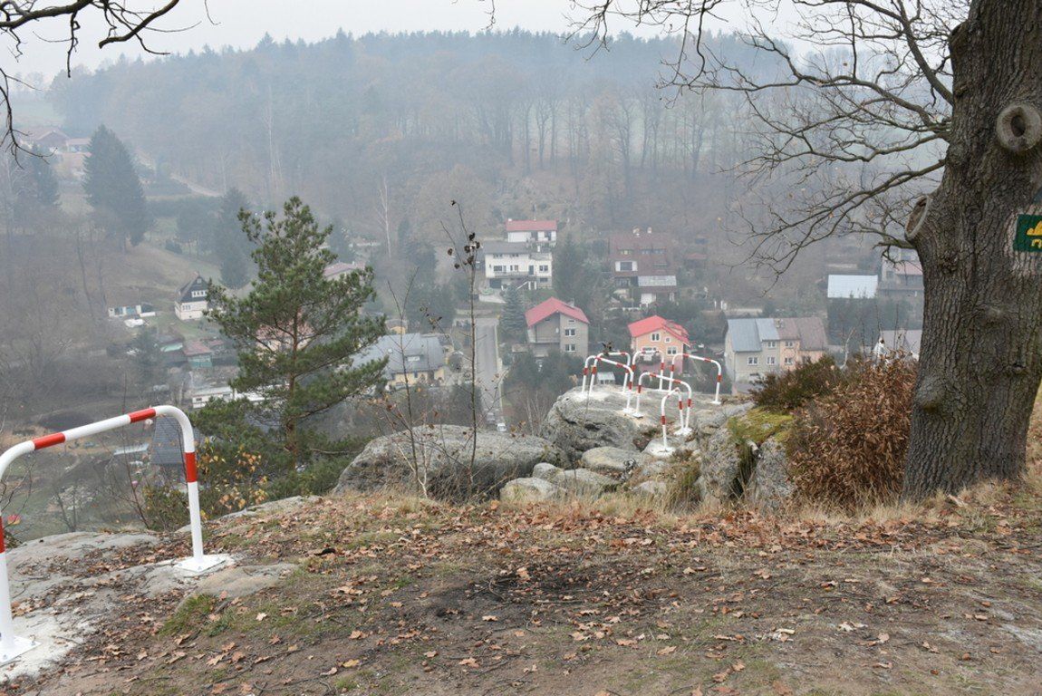 Gmina wyremontowała Szwajcarię Lwówecką. Internauci zarzucają oszpecenie parku krajobrazowego