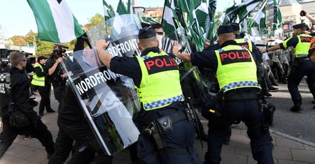 Marsz neonazistów w Szwecji. Doszło do bójek z policją