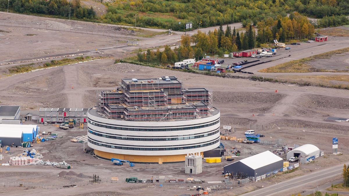 Nowy ratusz Kiruny, zbudowany w nowym miejscu za pieniądze kopalni