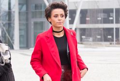 Zgrabna Aleksandra Szwed w długich kozakach. Co za klasa!