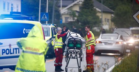 Strzelanina w meczecie w Norwegii. "Napastnik w hełmie i mundurze"