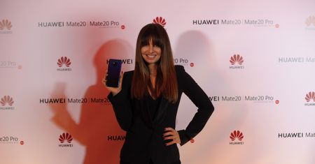 Anna Lewandowska twarzą Huawei. "Często podkradałam telefon Robertowi"