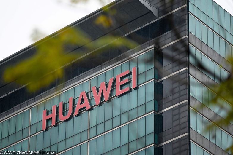 Afera Huawei. Chińska firma pozwała Stany Zjednoczone za zakaz używania swojego sprzętu
