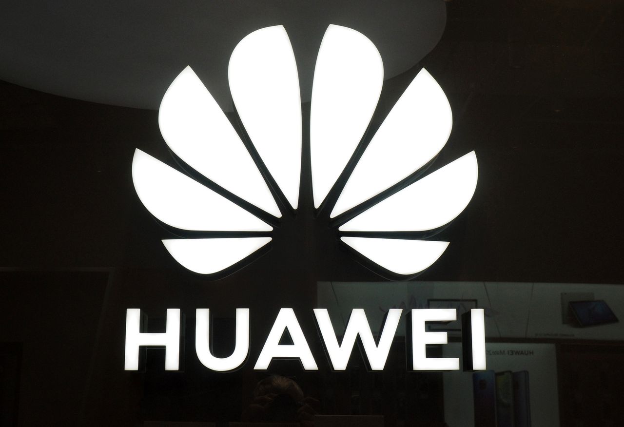 Huawei broni się jak może i zapowiada inwestycje w Polsce